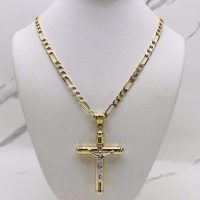 NÁHRDELNÍKY A PENDANTY